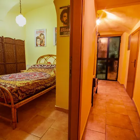 Spaccanapoli Apartment *