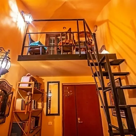 Spaccanapoli Apartment